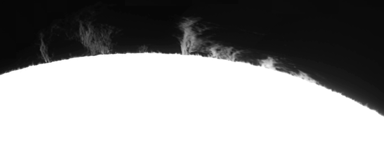 Large Prominence on 24 May 2011